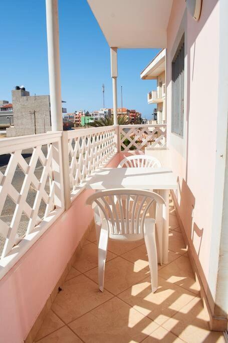 Santana - T2 Confortavel A 300 M Da Praia De Santa Maria Apartment Ngoại thất bức ảnh